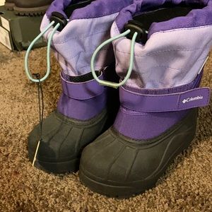 Size 11 purple Columbia girl’s boots